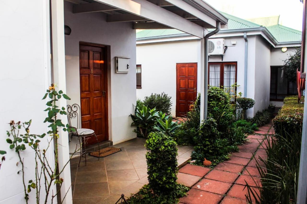 Villa Jana Guesthouse Pretoria-Noord Exterior foto